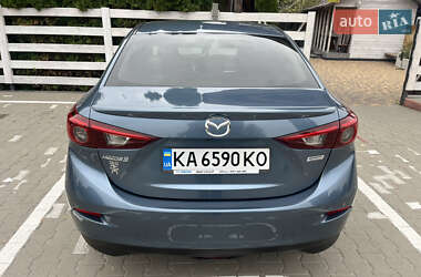 Седан Mazda 3 2015 в 