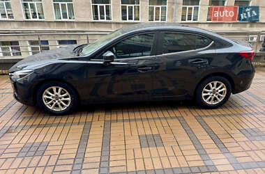 Седан Mazda 3 2016 в 
