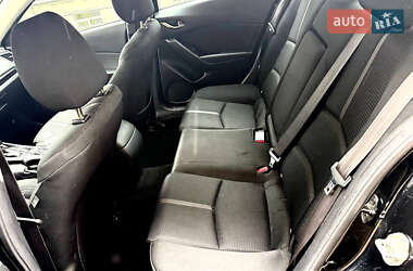 Седан Mazda 3 2016 в 