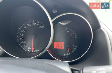 Хэтчбек Mazda 3 2005 в 