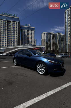 Седан Mazda 3 2016 в 