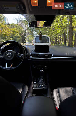 Седан Mazda 3 2016 в 