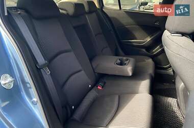 Седан Mazda 3 2014 в 
