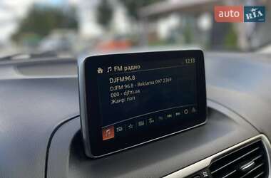 Седан Mazda 3 2014 в 