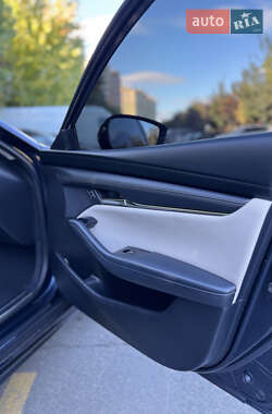 Седан Mazda 3 2019 в 