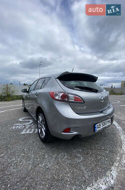 Хэтчбек Mazda 3 2012 в 