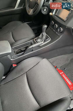 Хэтчбек Mazda 3 2012 в 