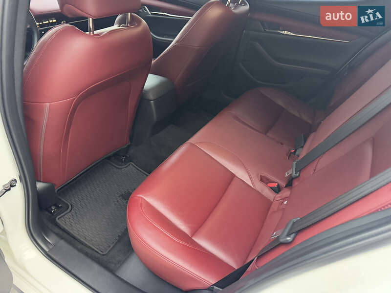 Хэтчбек Mazda 3 2020 в Киеве