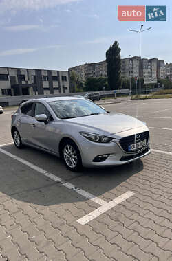 Хэтчбек Mazda 3 2017 в 