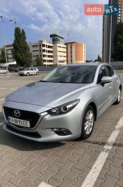 Хэтчбек Mazda 3 2017 в 