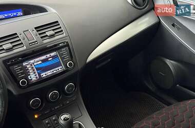 Хетчбек Mazda 3 2013 в 