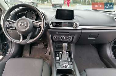 Седан Mazda 3 2017 в 