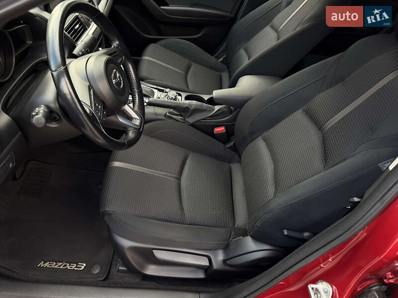 Седан Mazda 3 2017 в Києві