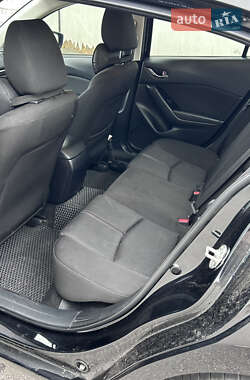 Седан Mazda 3 2017 в 
