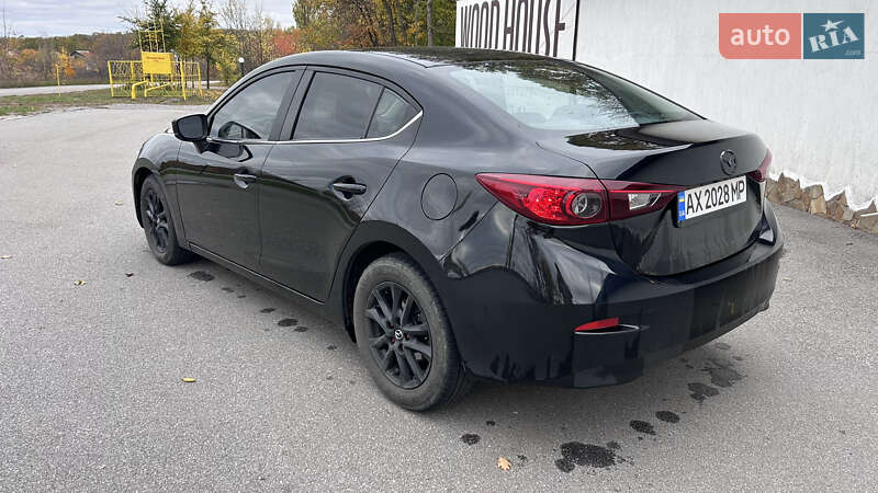 Седан Mazda 3 2017 в Харкові