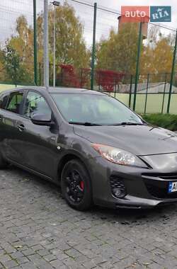 Хетчбек Mazda 3 2013 в Коростишеві