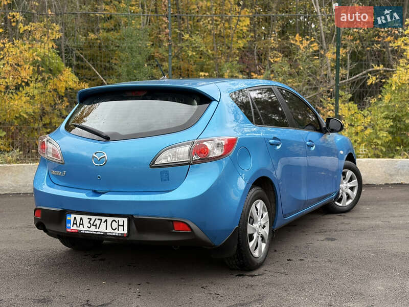 Хэтчбек Mazda 3 2010 в Киеве