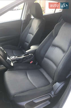 Хэтчбек Mazda 3 2014 в 