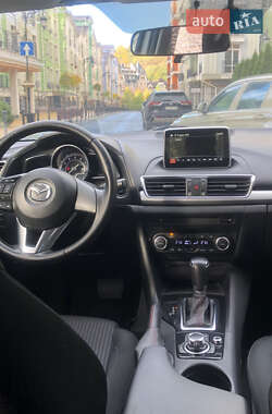 Хэтчбек Mazda 3 2014 в 