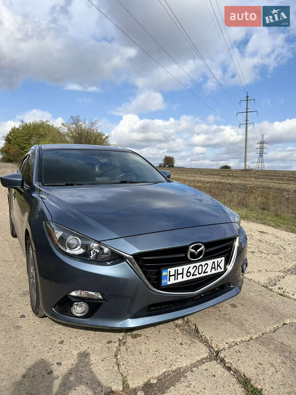 Седан Mazda 3 2016 в 