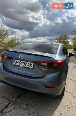 Седан Mazda 3 2016 в 
