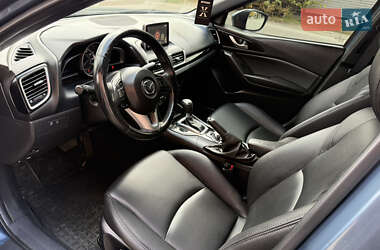Седан Mazda 3 2016 в 