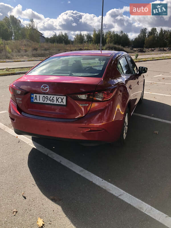 Седан Mazda 3 2016 в Киеве