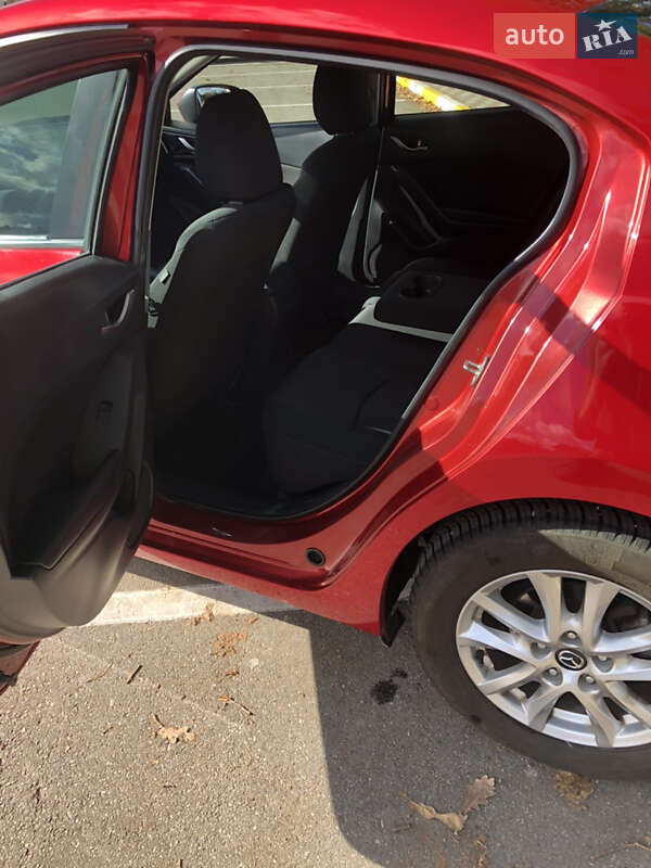 Седан Mazda 3 2016 в Киеве