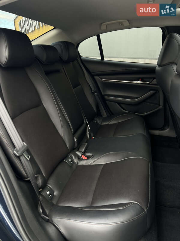 Седан Mazda 3 2020 в Киеве