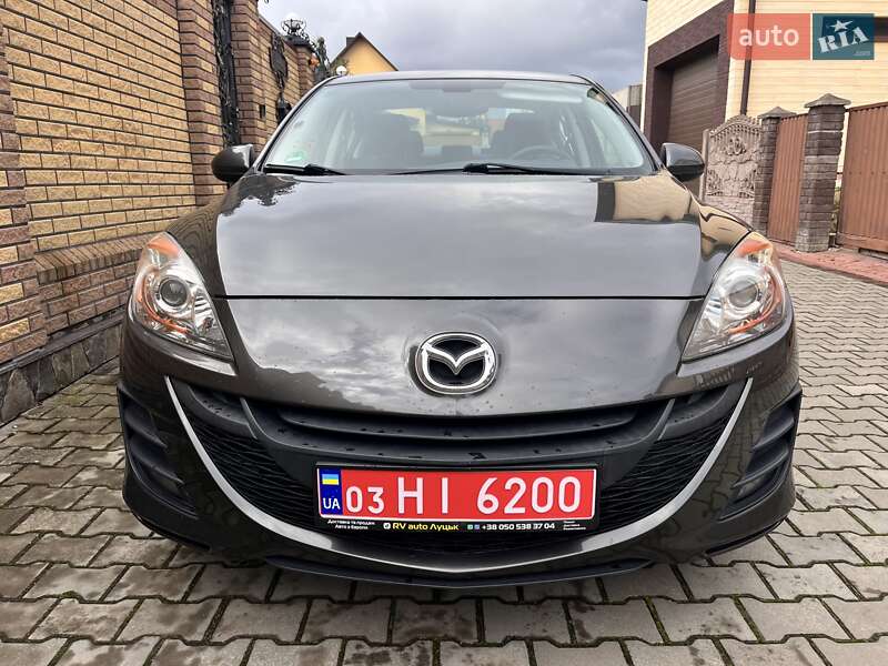 Седан Mazda 3 2011 в Луцке