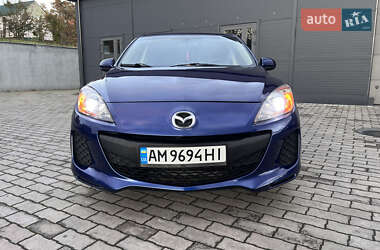Седан Mazda 3 2013 в 