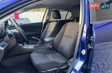 Седан Mazda 3 2013 в 