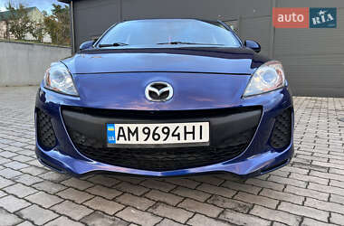 Седан Mazda 3 2013 в 
