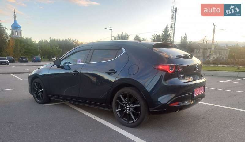 Хэтчбек Mazda 3 2024 в Киеве