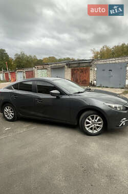 Седан Mazda 3 2015 в 