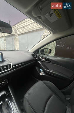 Седан Mazda 3 2015 в 