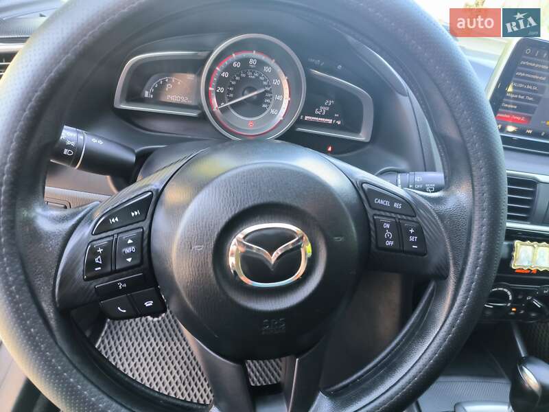 Хэтчбек Mazda 3 2014 в Никополе