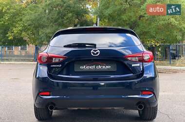 Хэтчбек Mazda 3 2017 в 