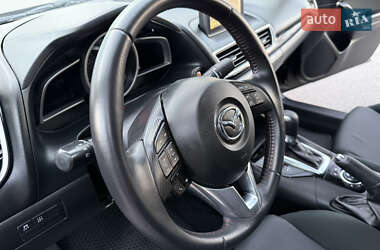 Седан Mazda 3 2016 в 