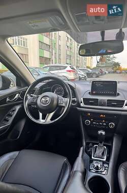 Седан Mazda 3 2014 в  фото 5 Седан Mazda 3 2014 в