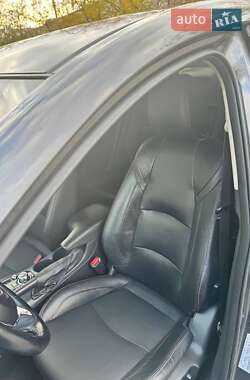 Седан Mazda 3 2014 в  фото 10 Седан Mazda 3 2014 в
