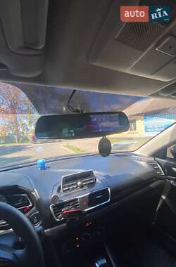 Седан Mazda 3 2013 в 