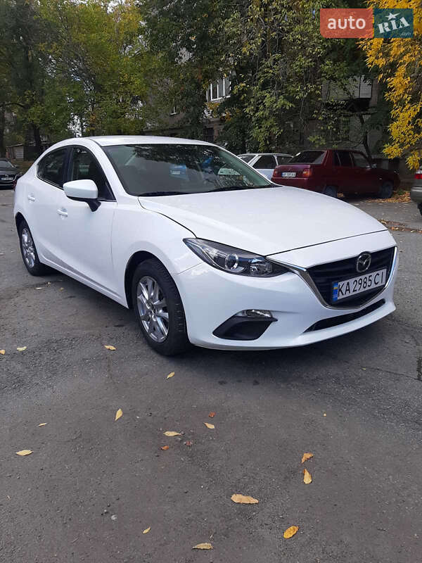 Седан Mazda 3 2015 в Запорожье