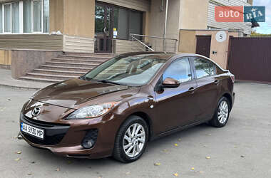 Седан Mazda 3 2011 в 