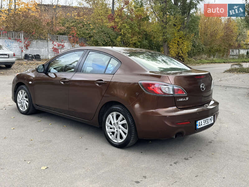 Седан Mazda 3 2011 в Києві