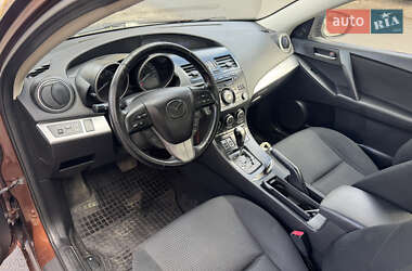 Седан Mazda 3 2011 в 