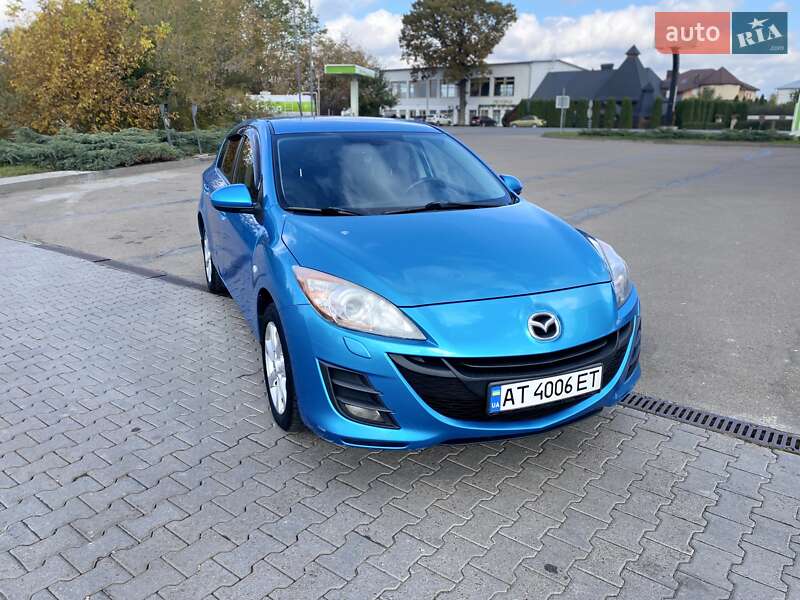 Хетчбек Mazda 3 2010 в 