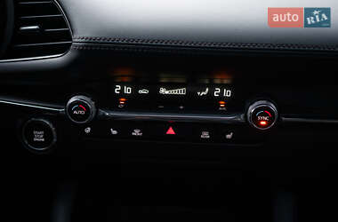 Хэтчбек Mazda 3 2022 в 
