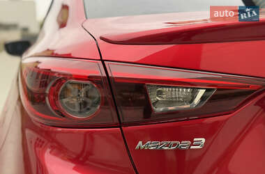 Седан Mazda 3 2014 в 