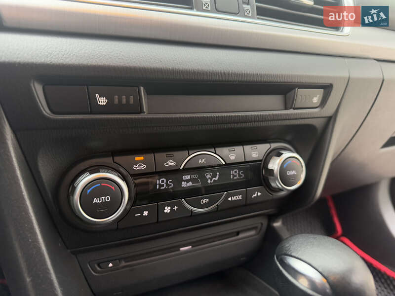 Седан Mazda 3 2014 в Виннице